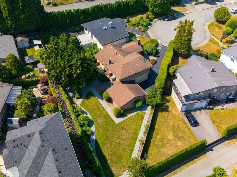 1390 Eastlawn Drive