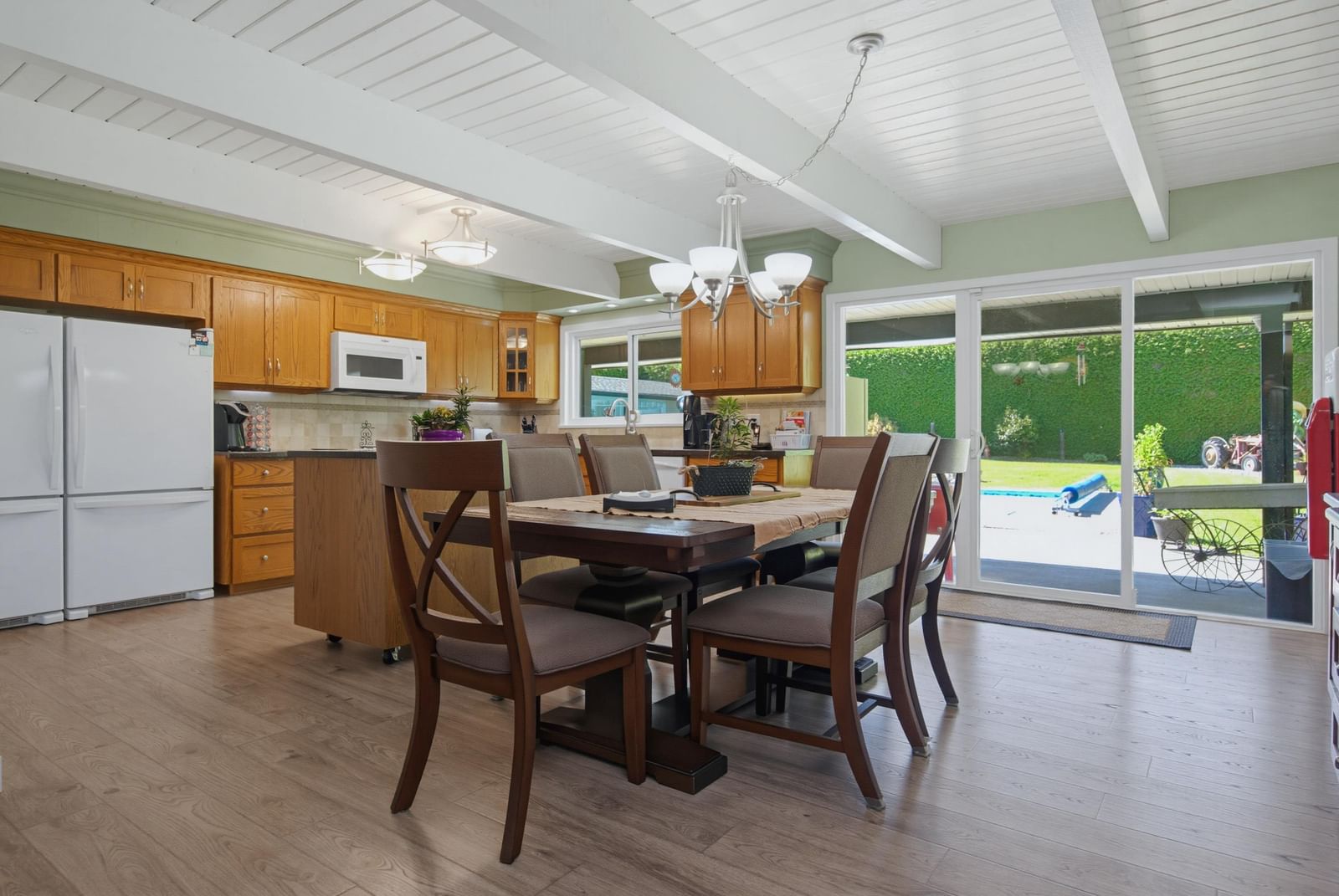Listing Image 11