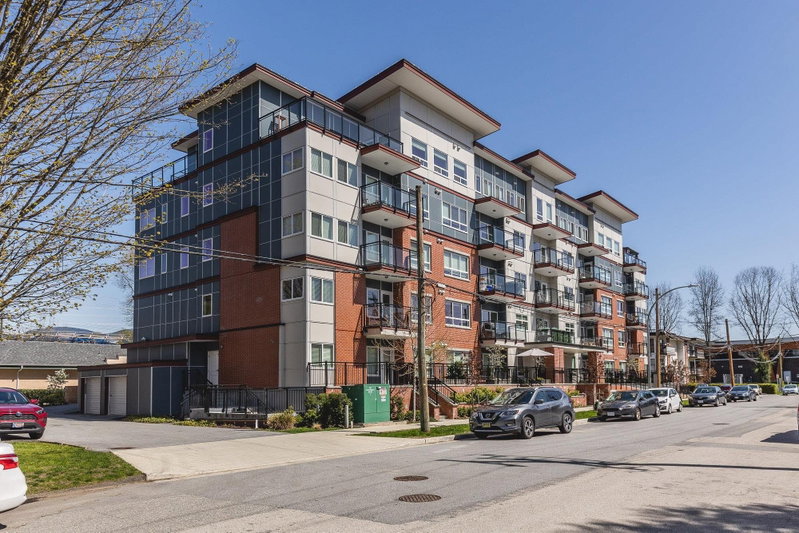 402 - 2229 Atkins Avenue