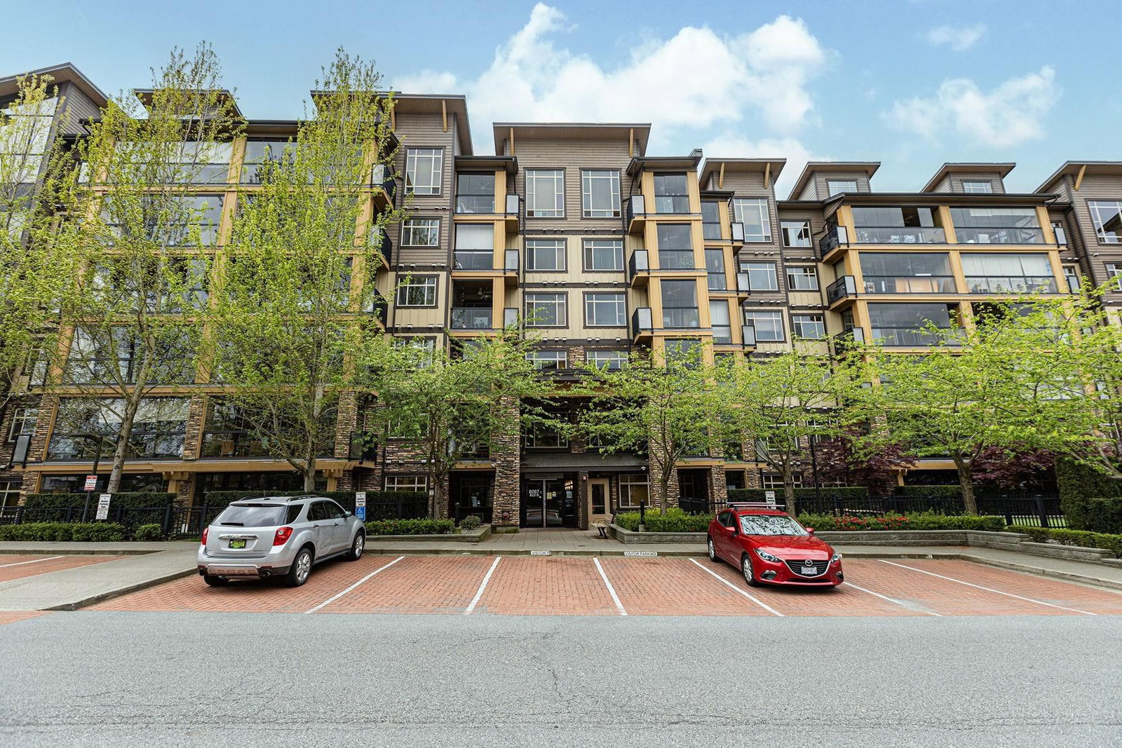 Listing Image 18