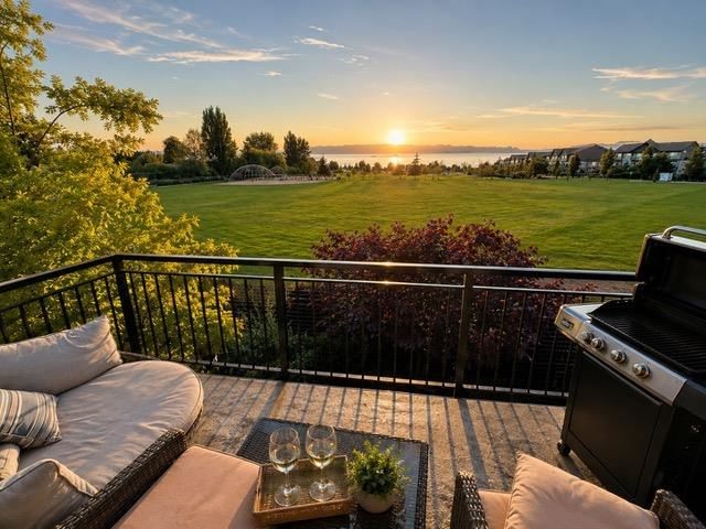 9 - 4408 Cormorant Way