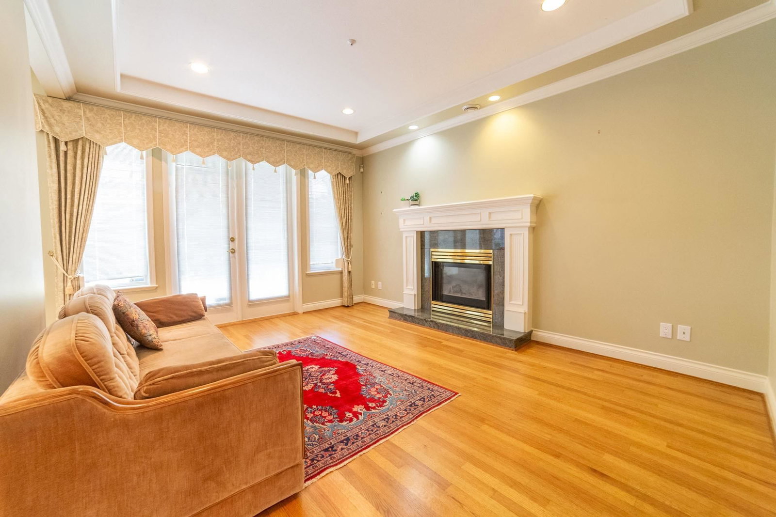 Listing Image 14