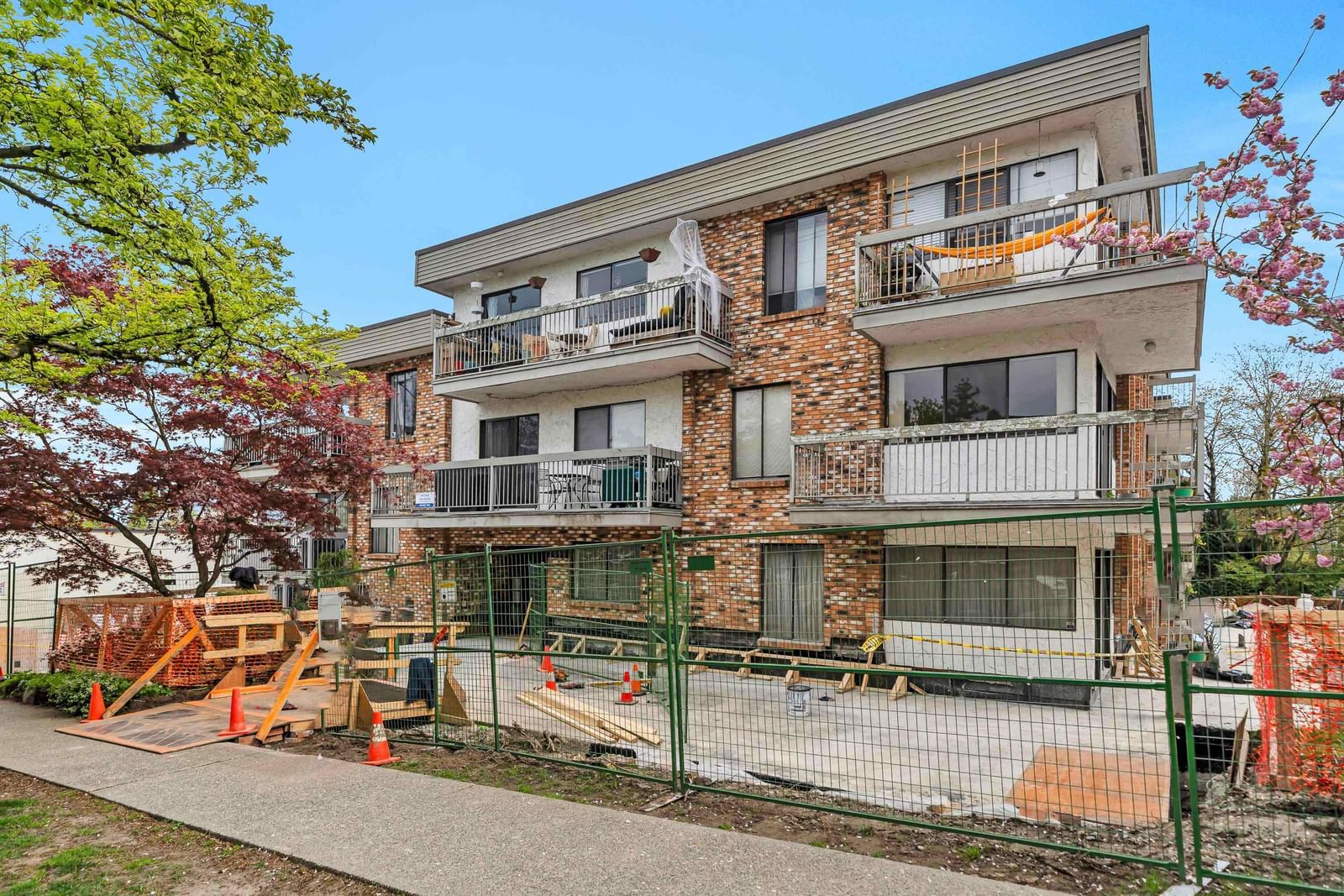 Listing Image 21
