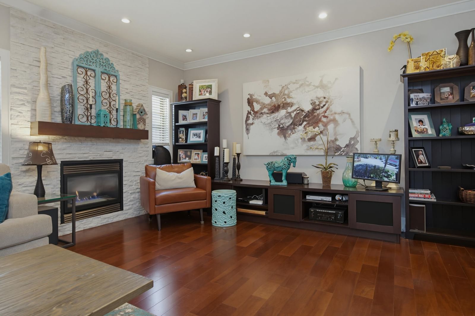 Listing Image 13