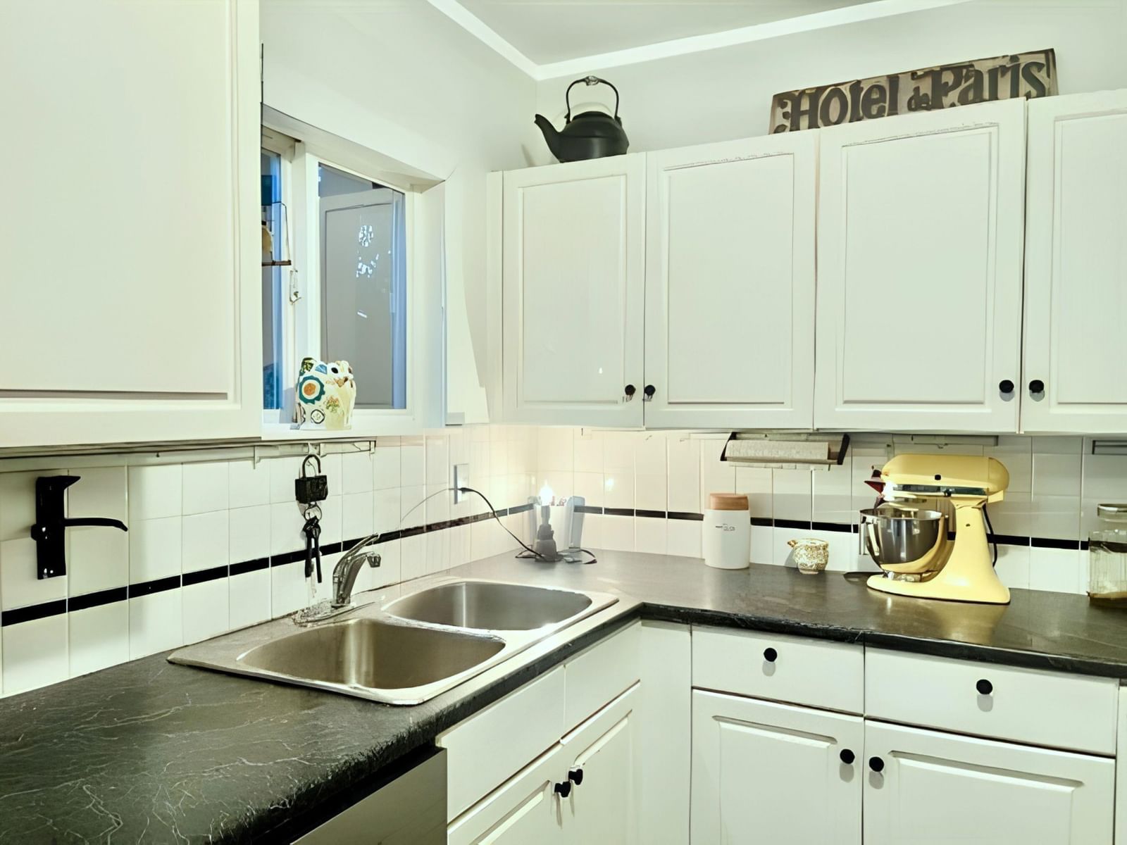 Listing Image 17