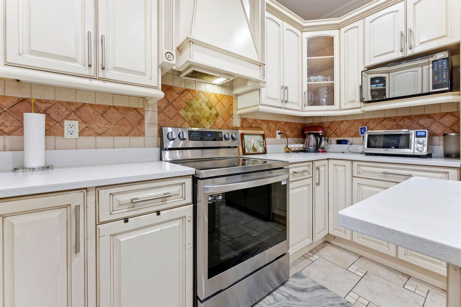 Listing Image 15