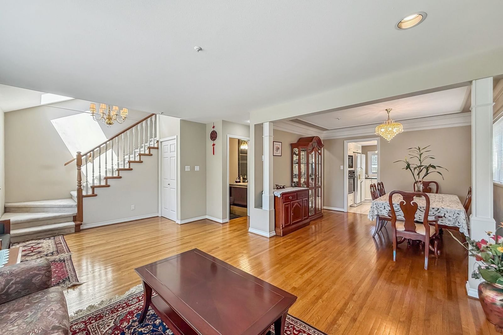 Listing Image 11