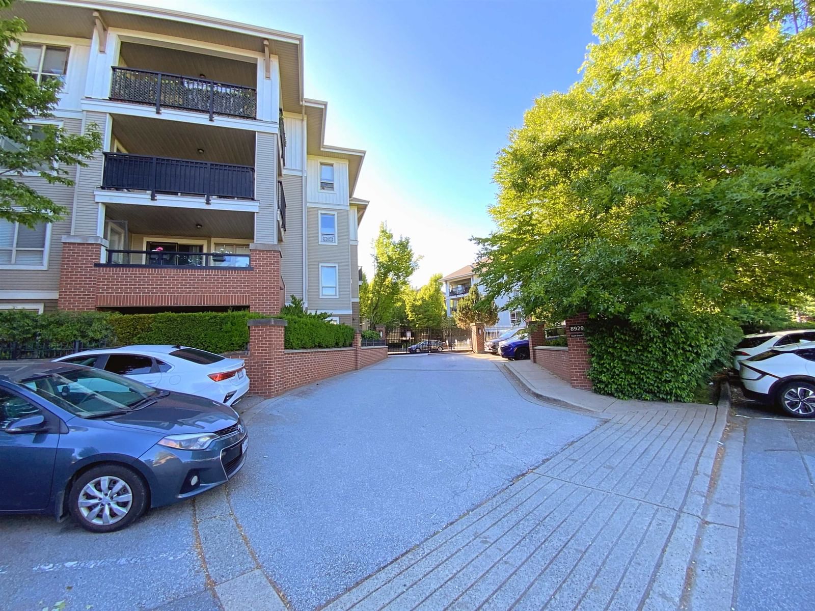 Listing Image 15