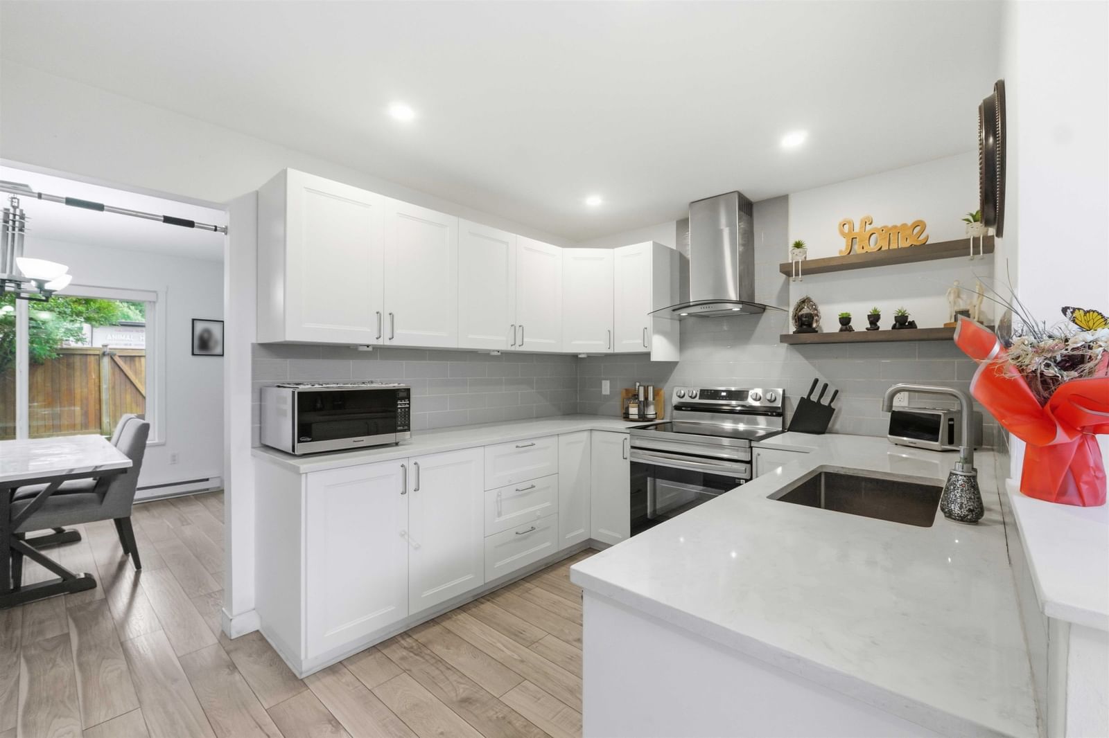 Listing Image 15