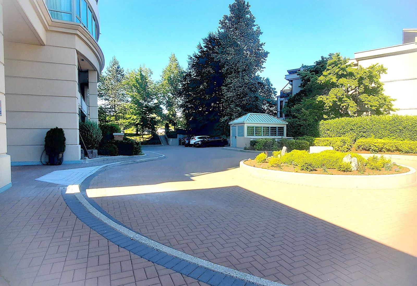 Listing Image 16