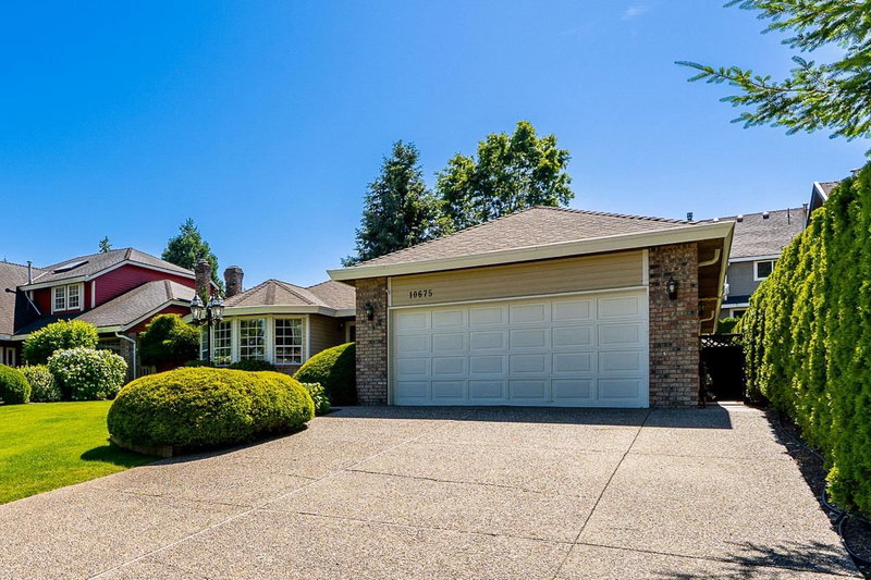 10675 Glenwood Crescent