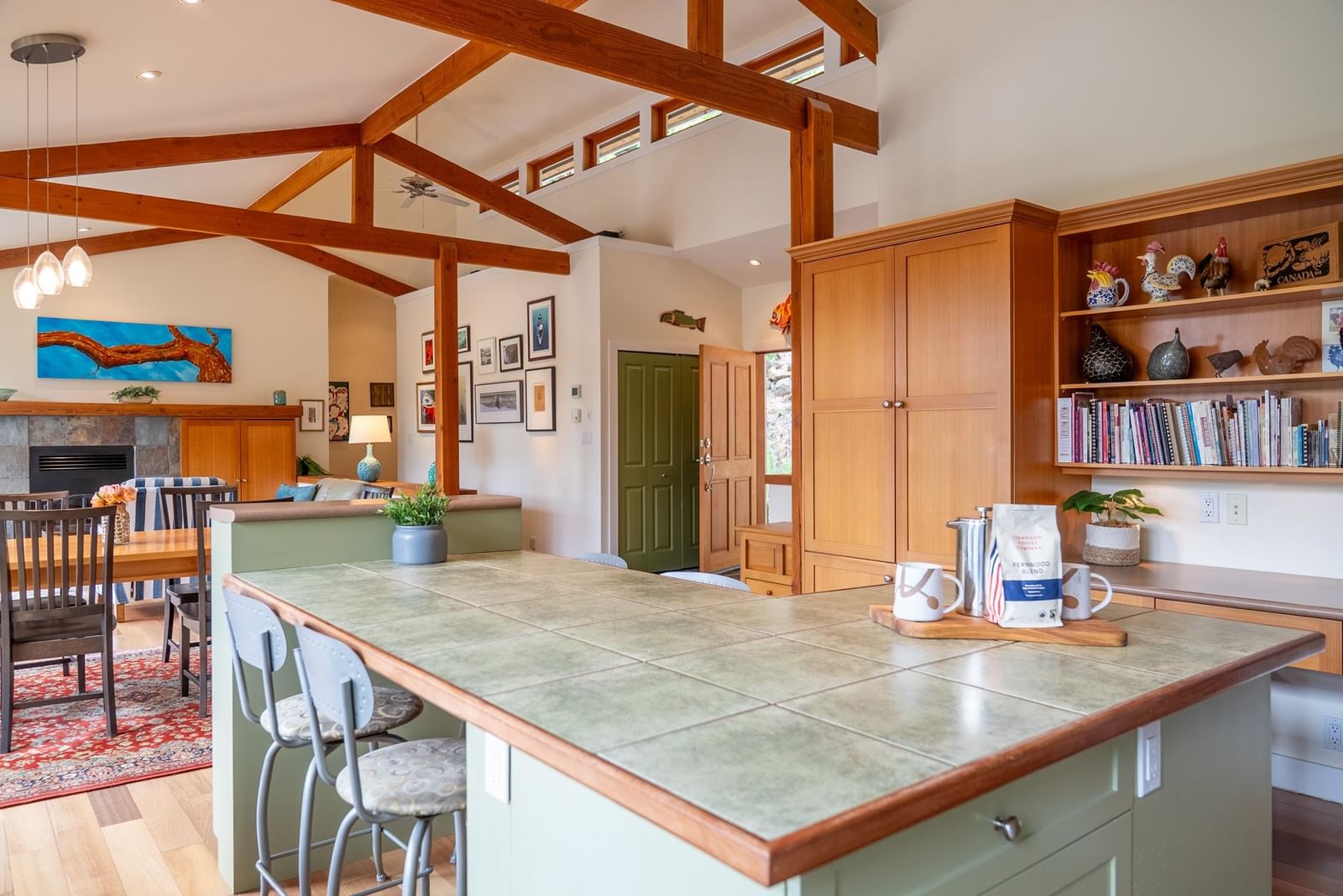 Listing Image 10