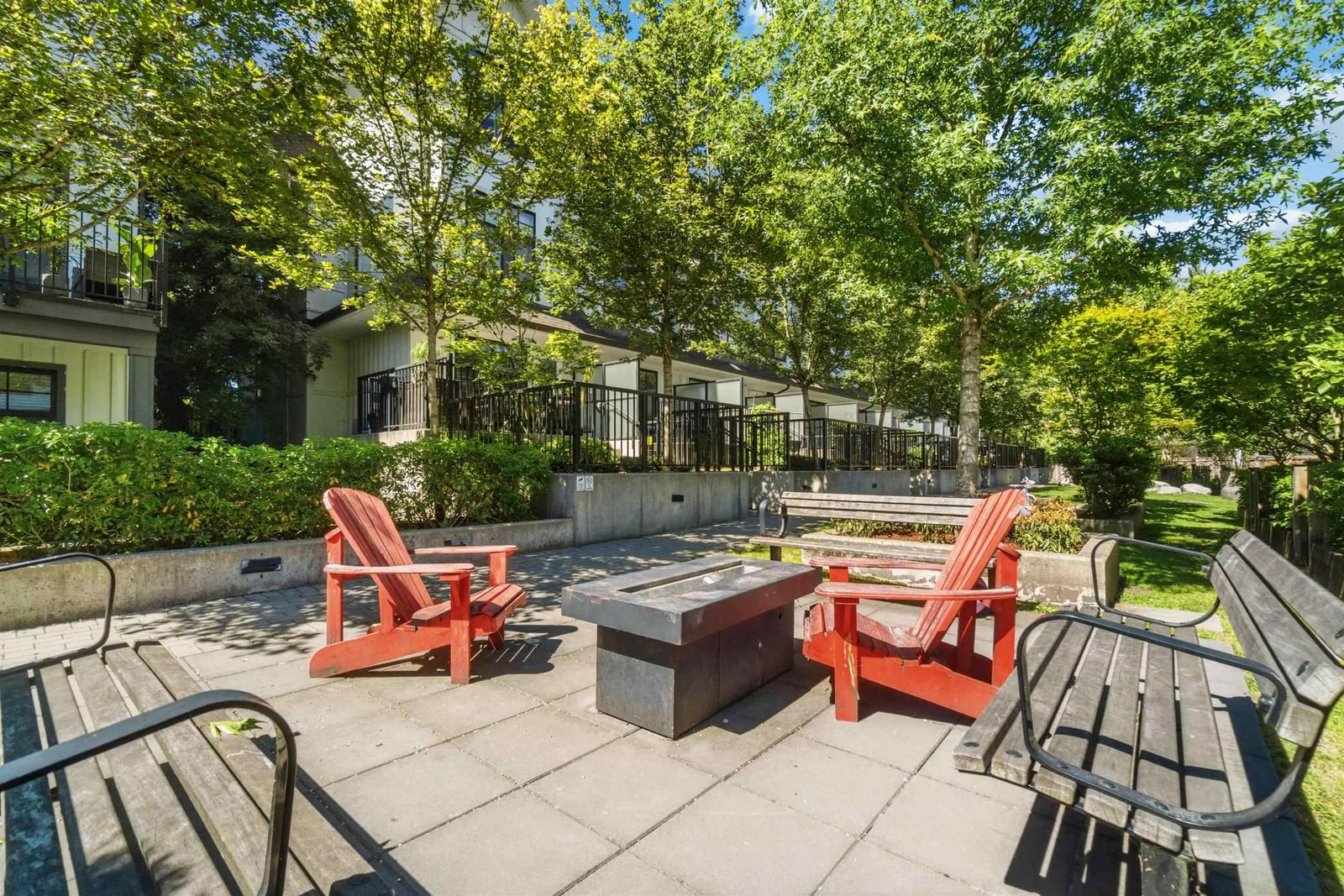Listing Image 11