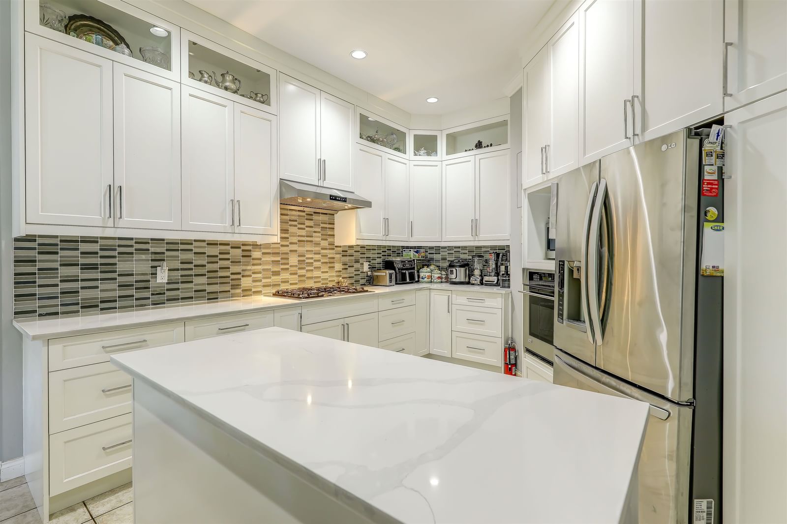 Listing Image 11