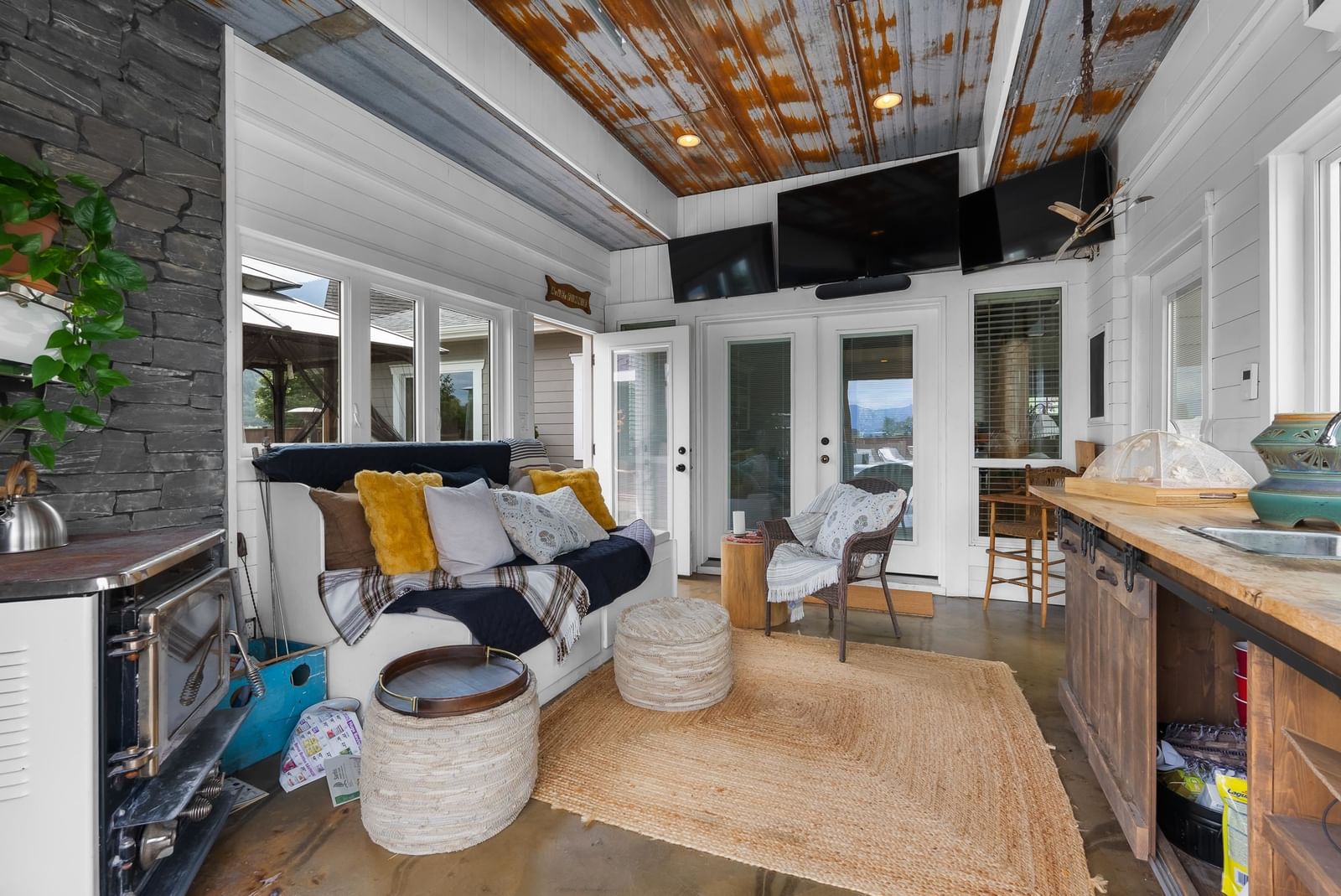 Listing Image 23