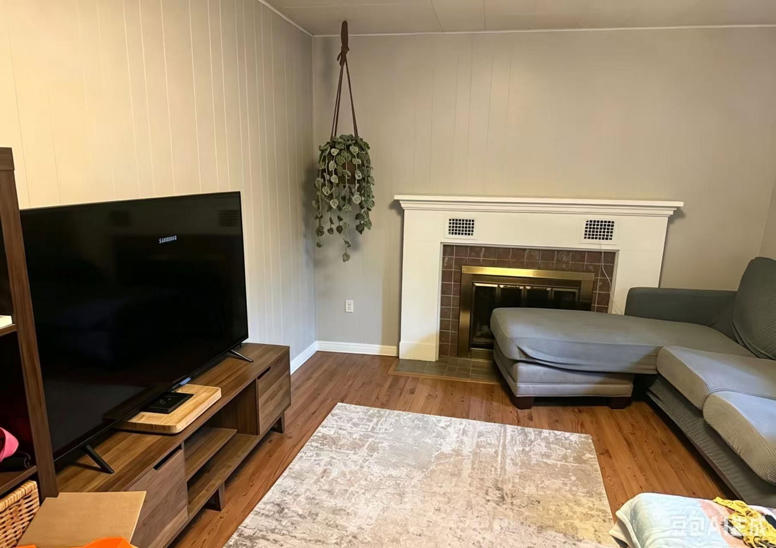 Listing Image 10