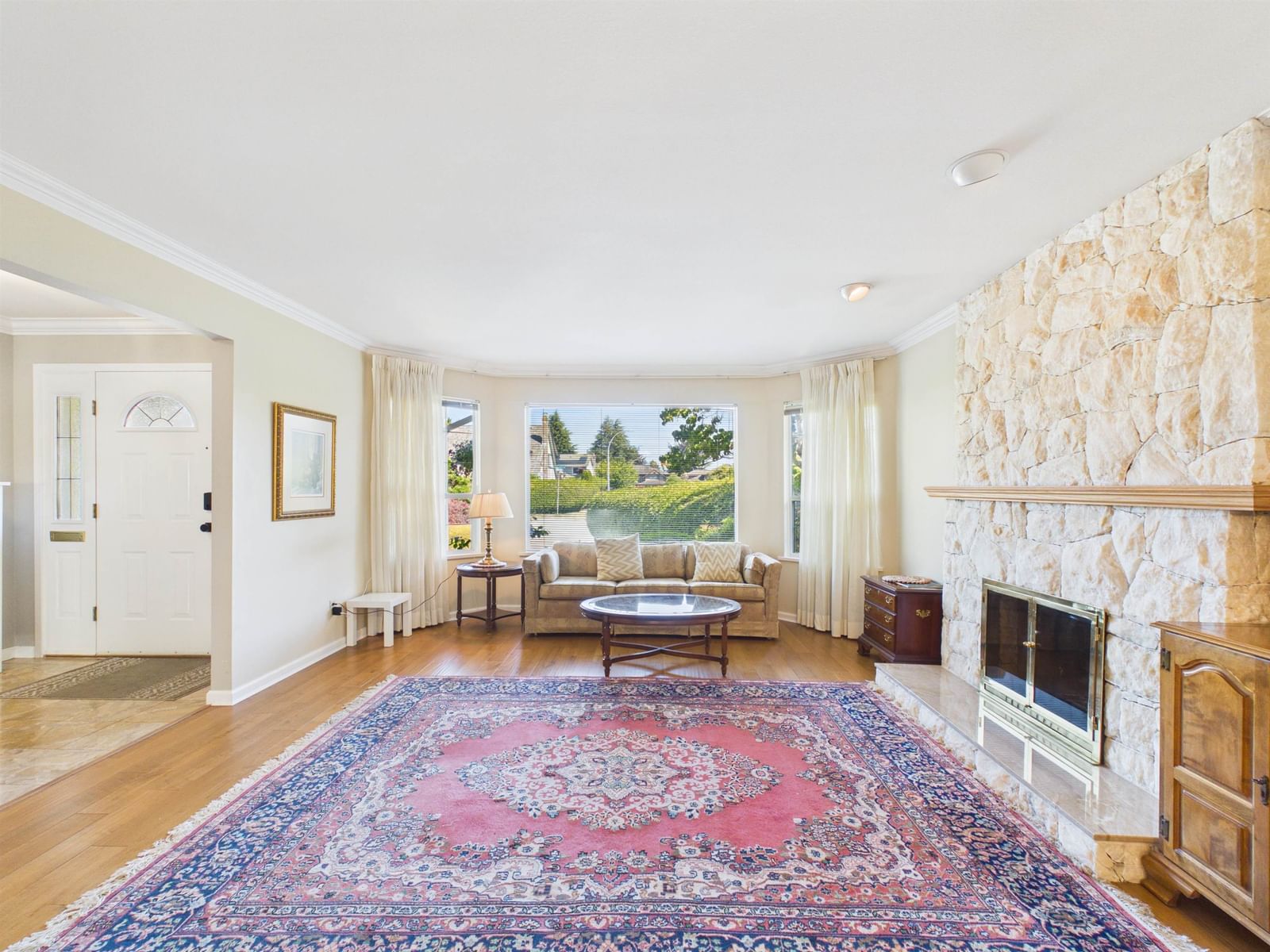 Listing Image 8