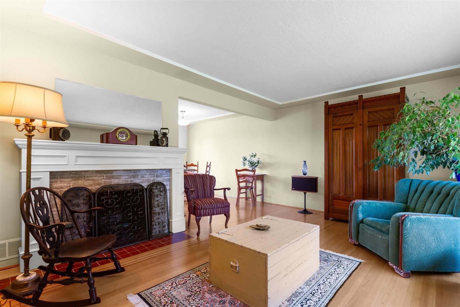 Listing Image 8