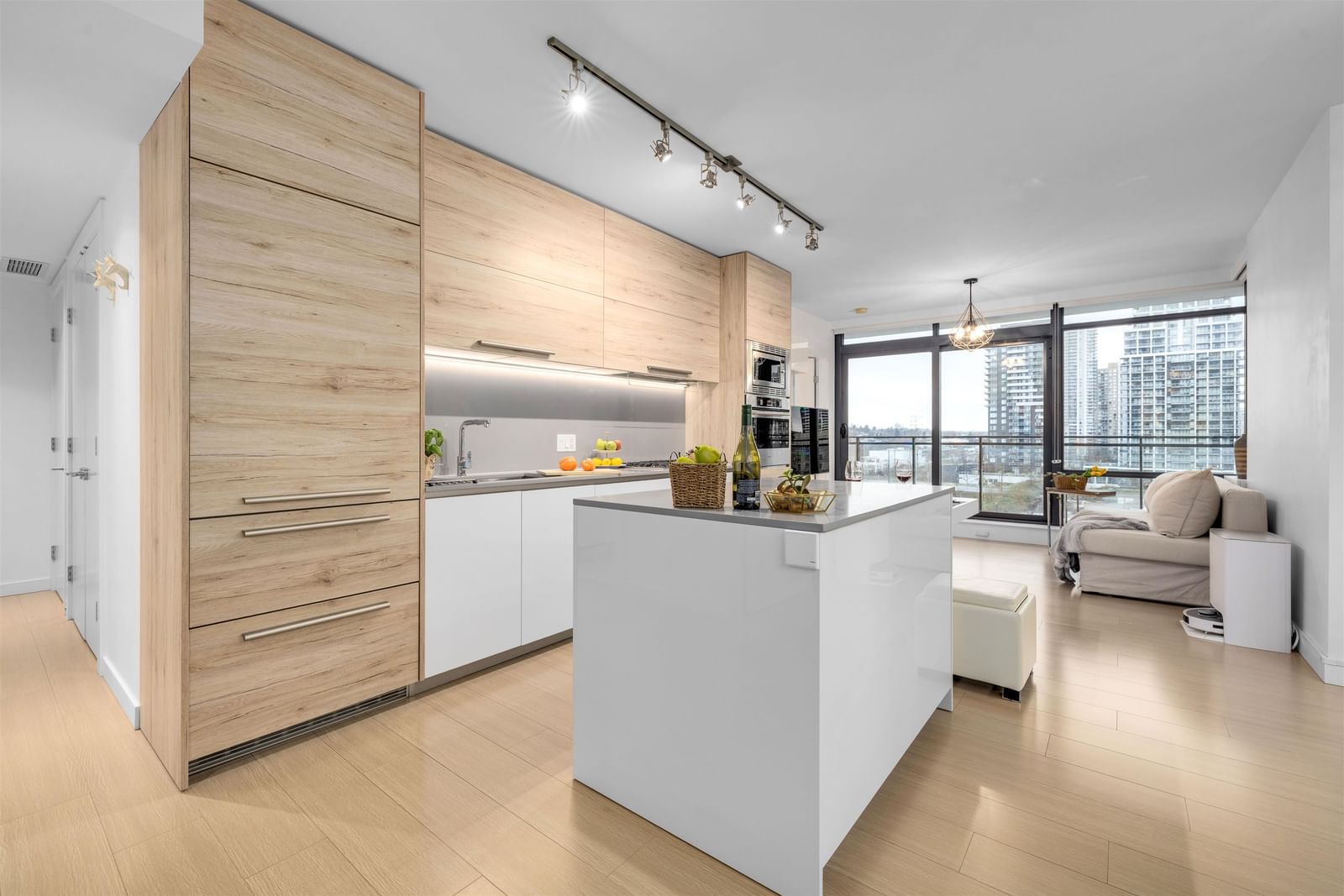 Listing Image 9