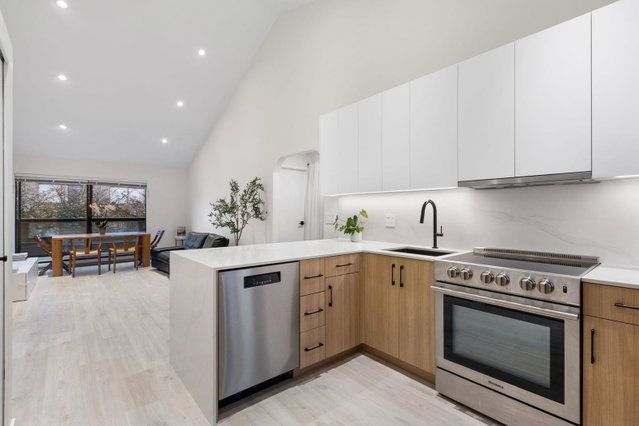408 - 1363 Clyde Avenue