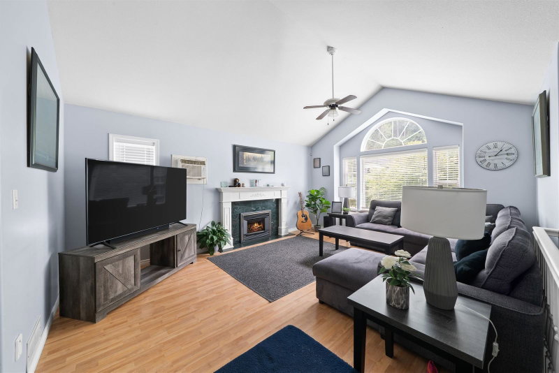 275 Forrest Crescent