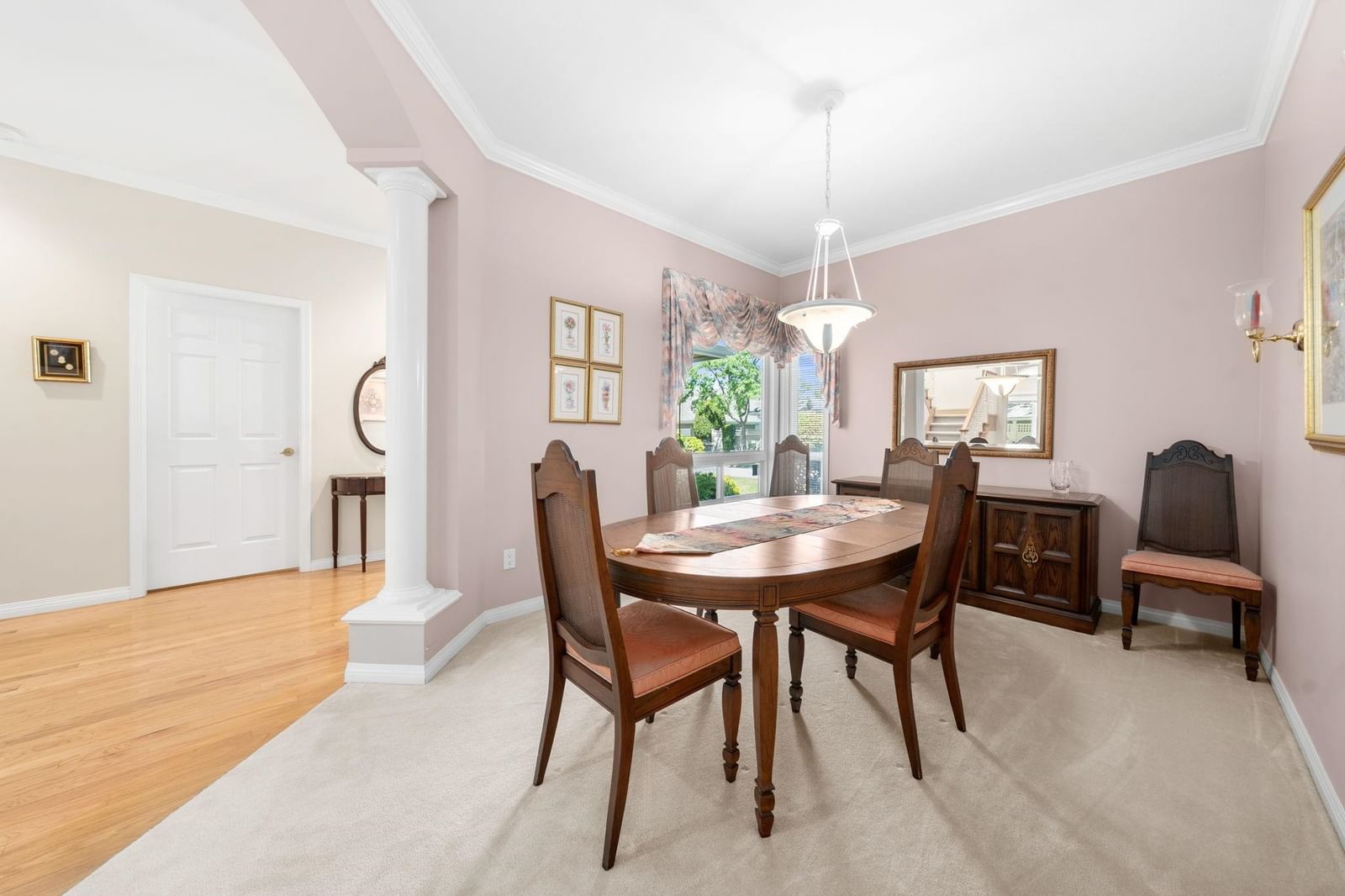 Listing Image 4