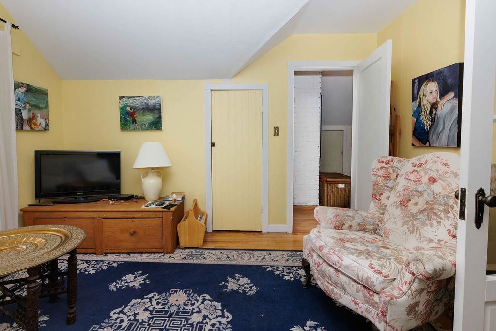 Listing Image 28