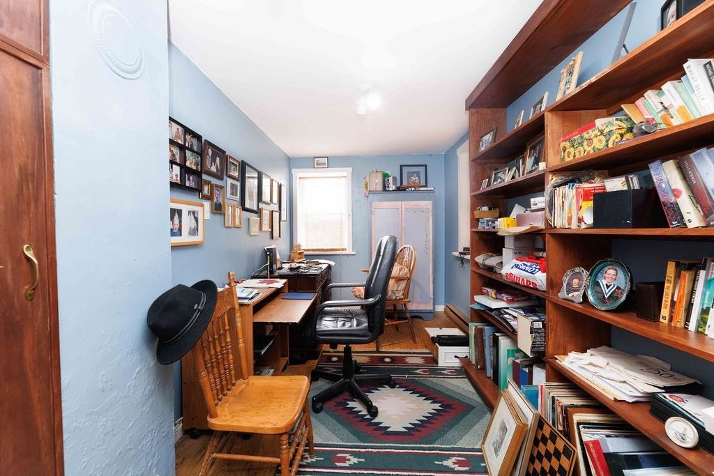 Listing Image 32