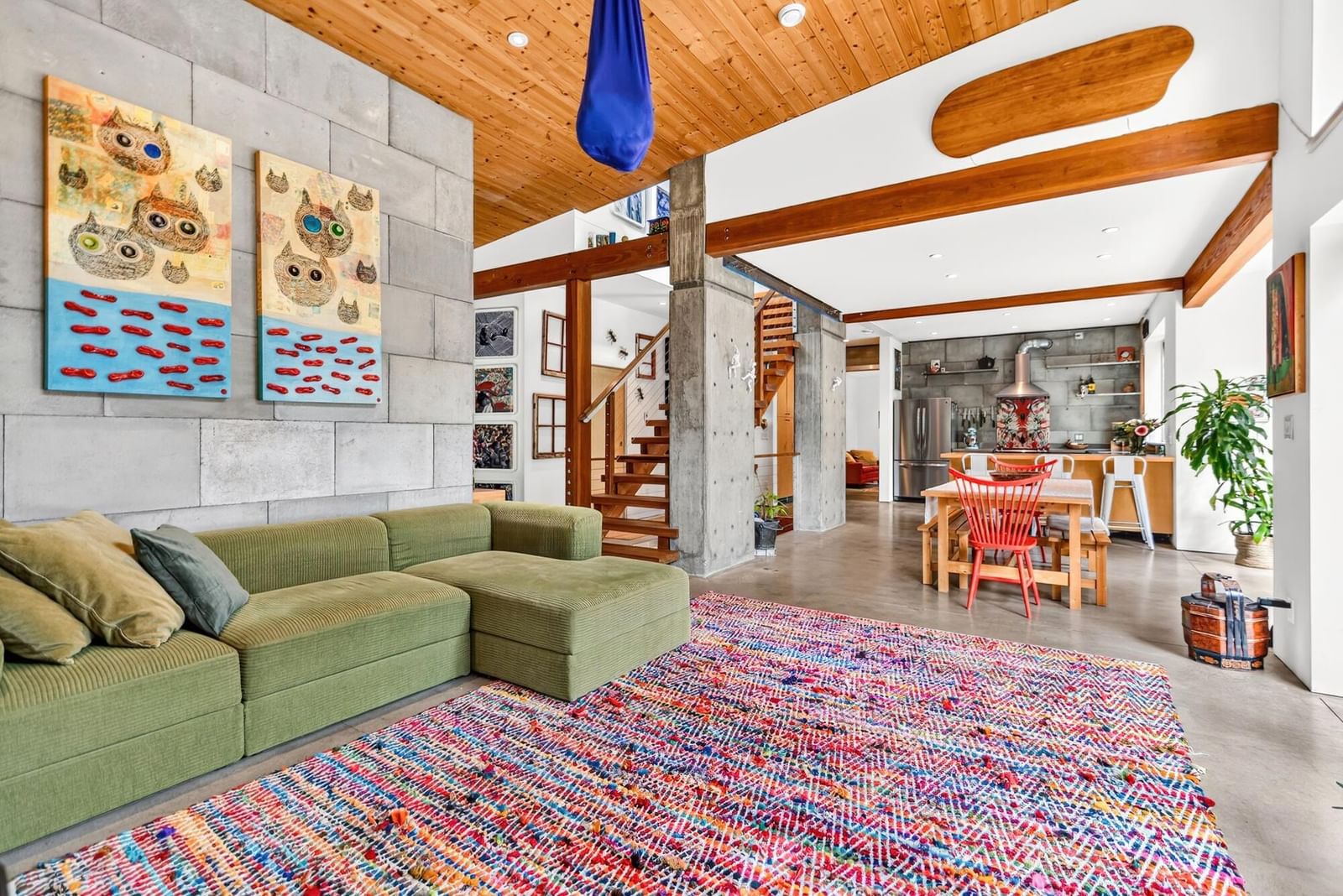 Listing Image 10