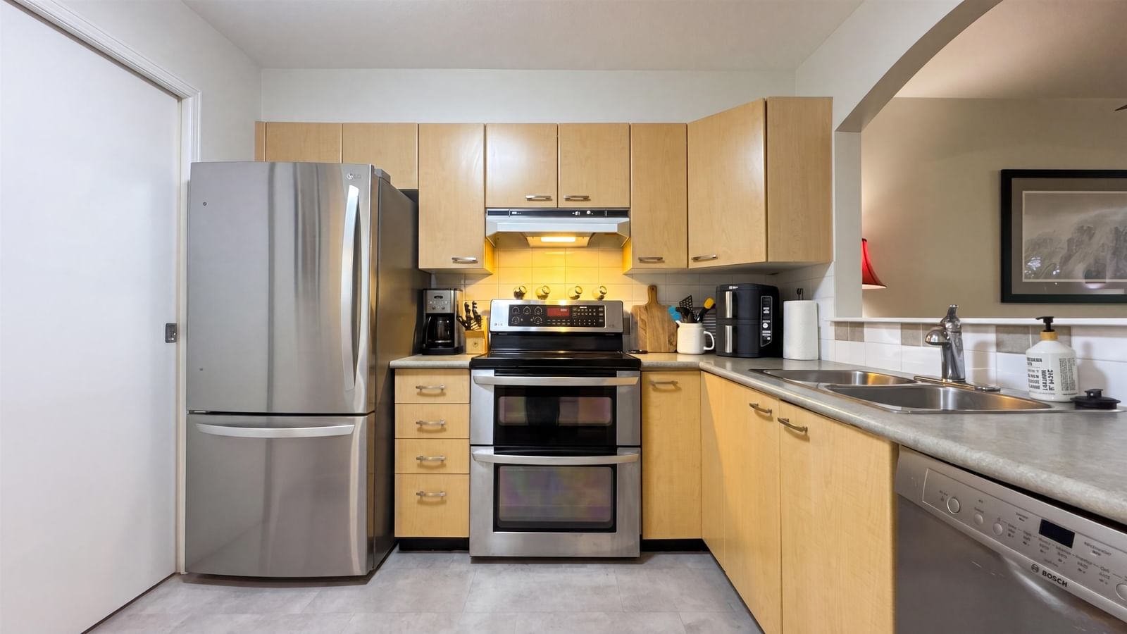 Listing Image 10