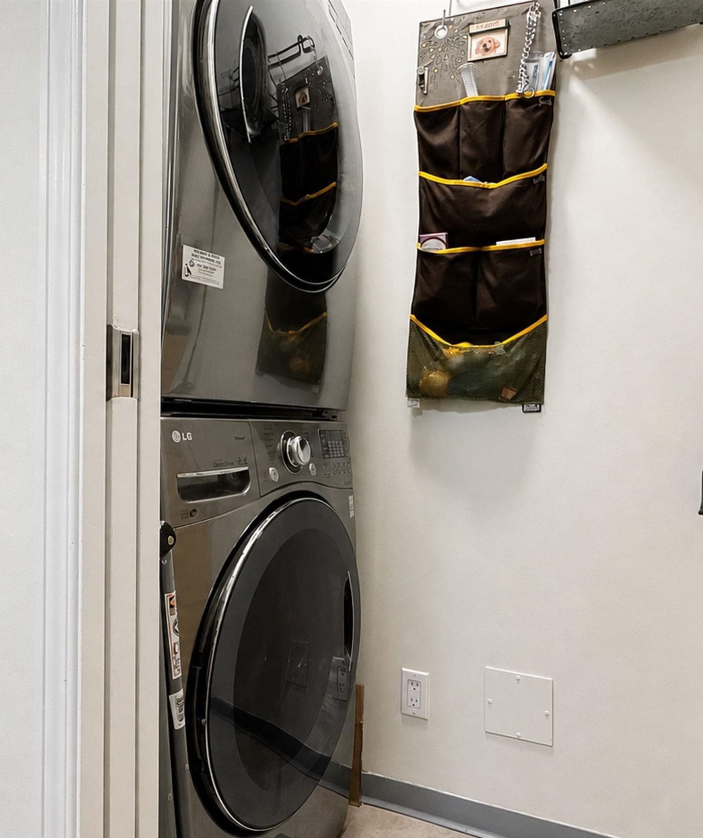Listing Image 12