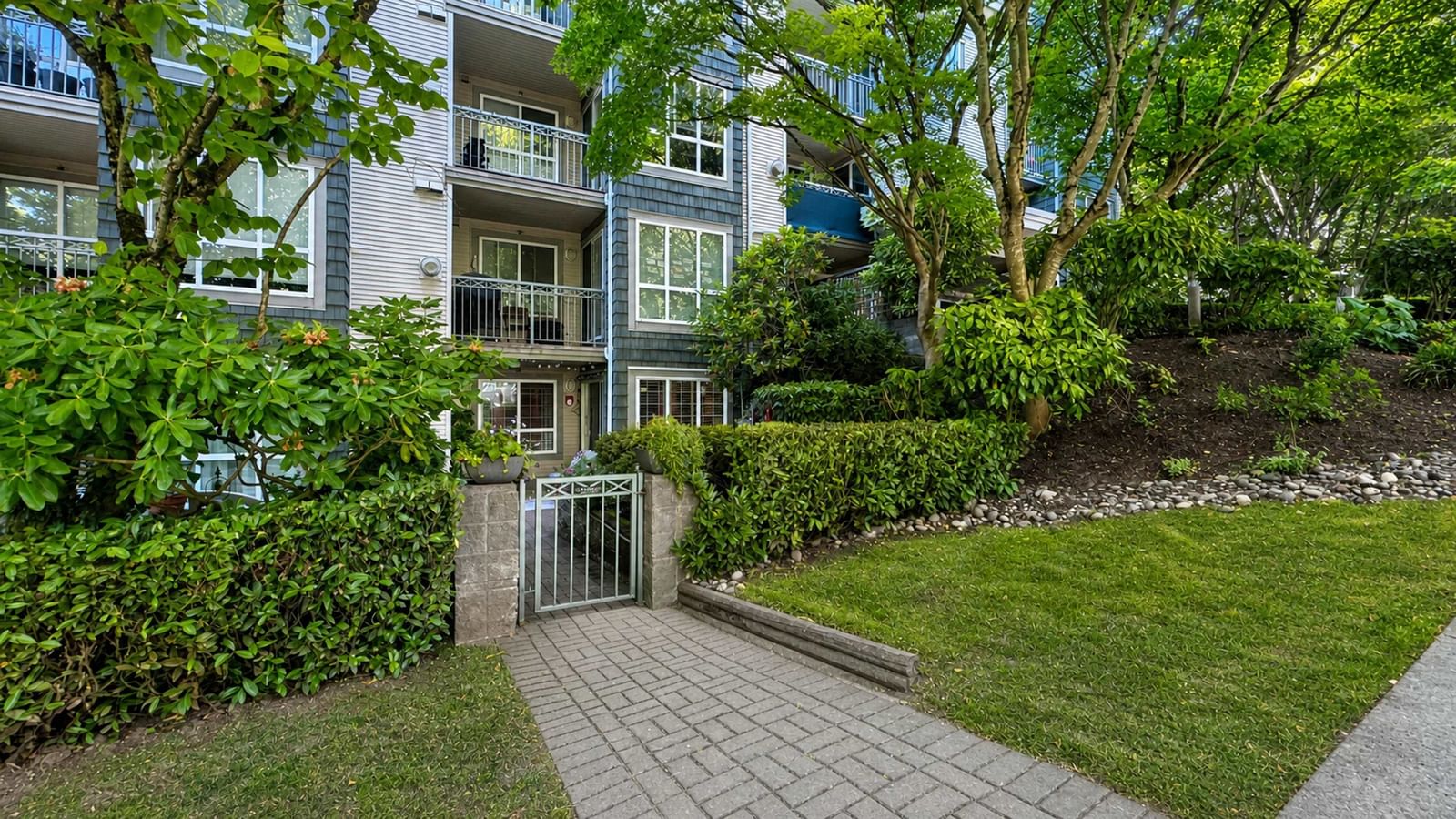 Listing Image 17