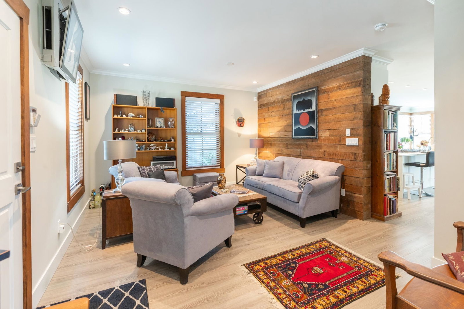 Listing Image 19