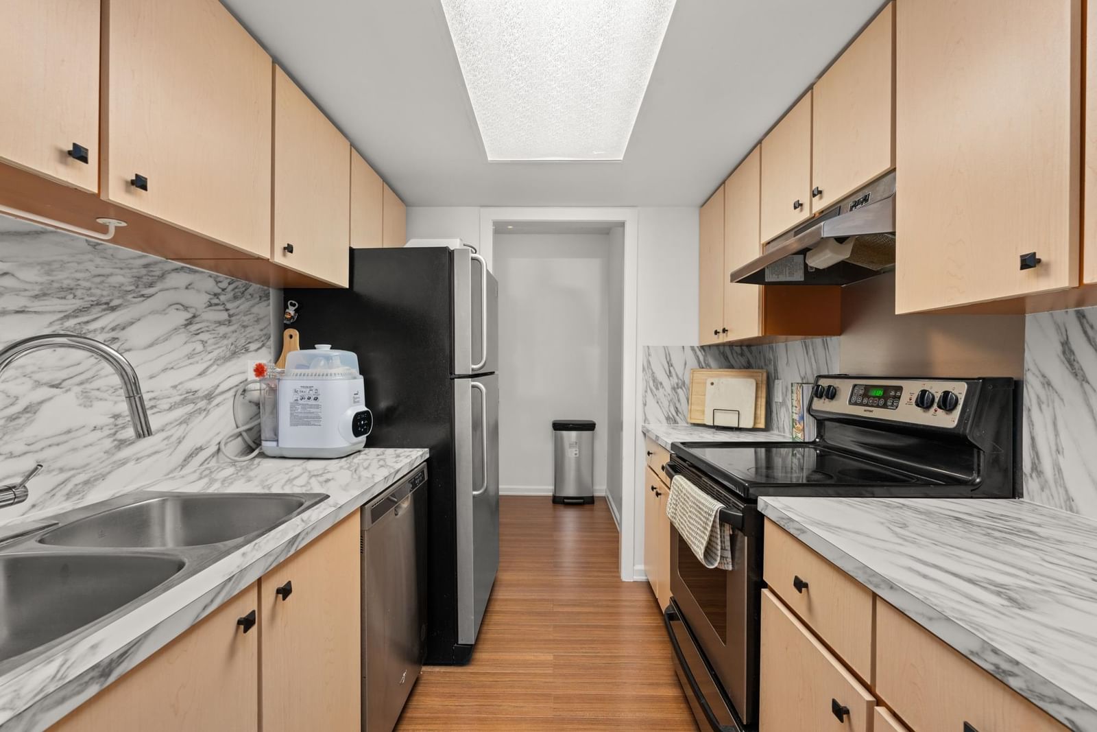 Listing Image 14