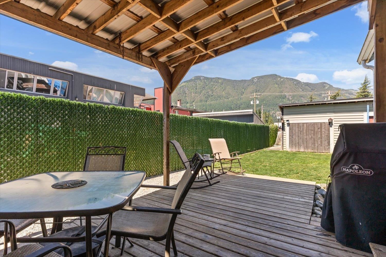 Listing Image 19