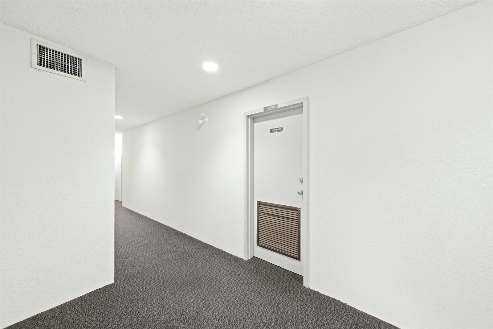 Listing Image 24