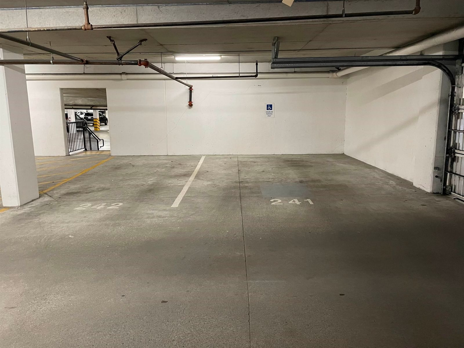 Listing Image 18