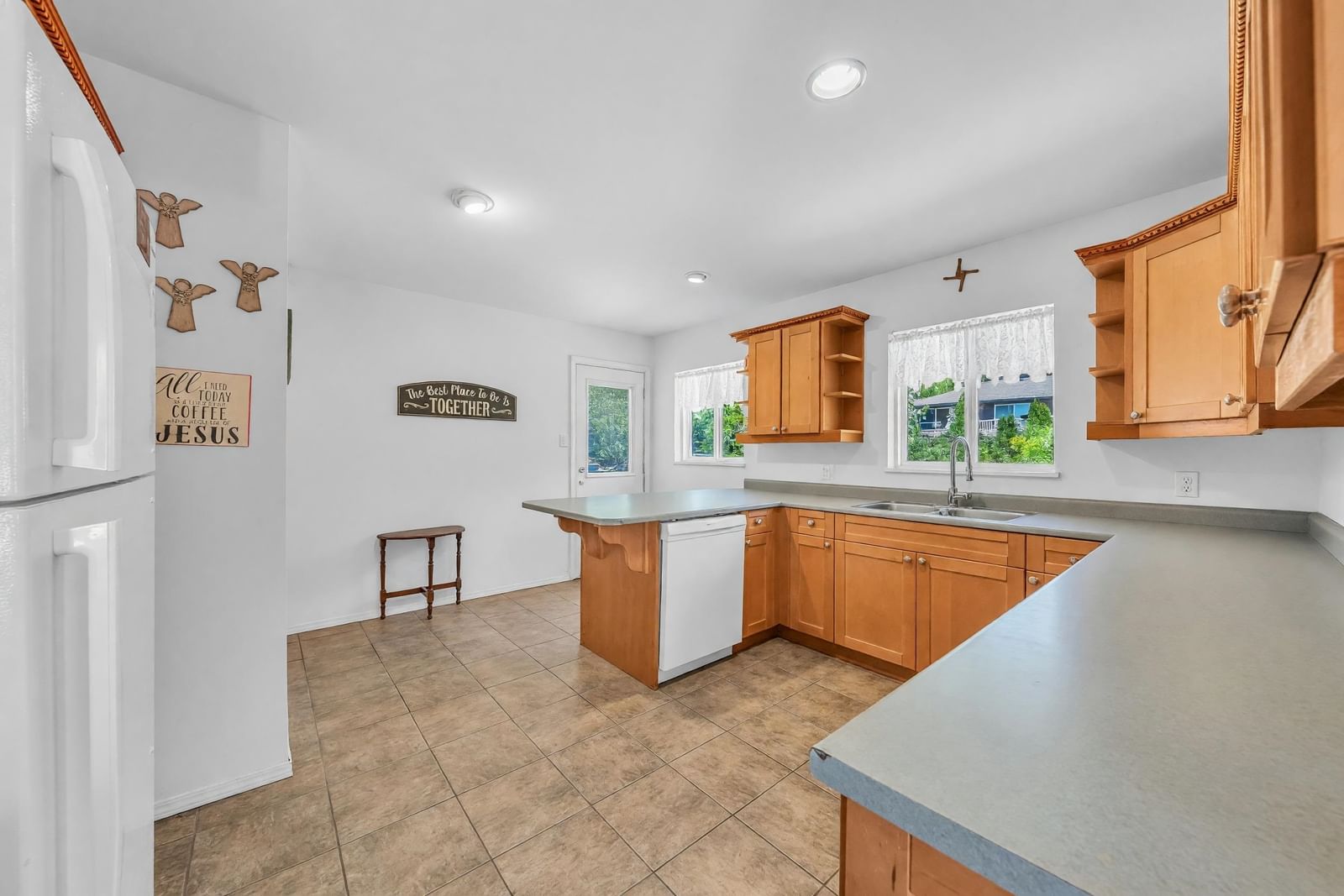 Listing Image 16