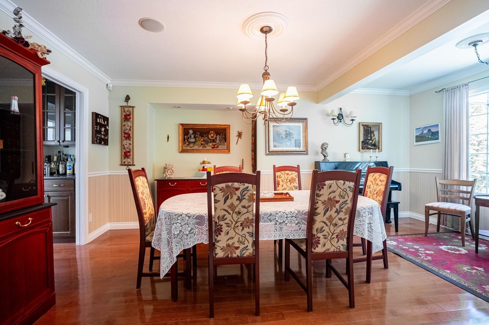 Listing Image 7