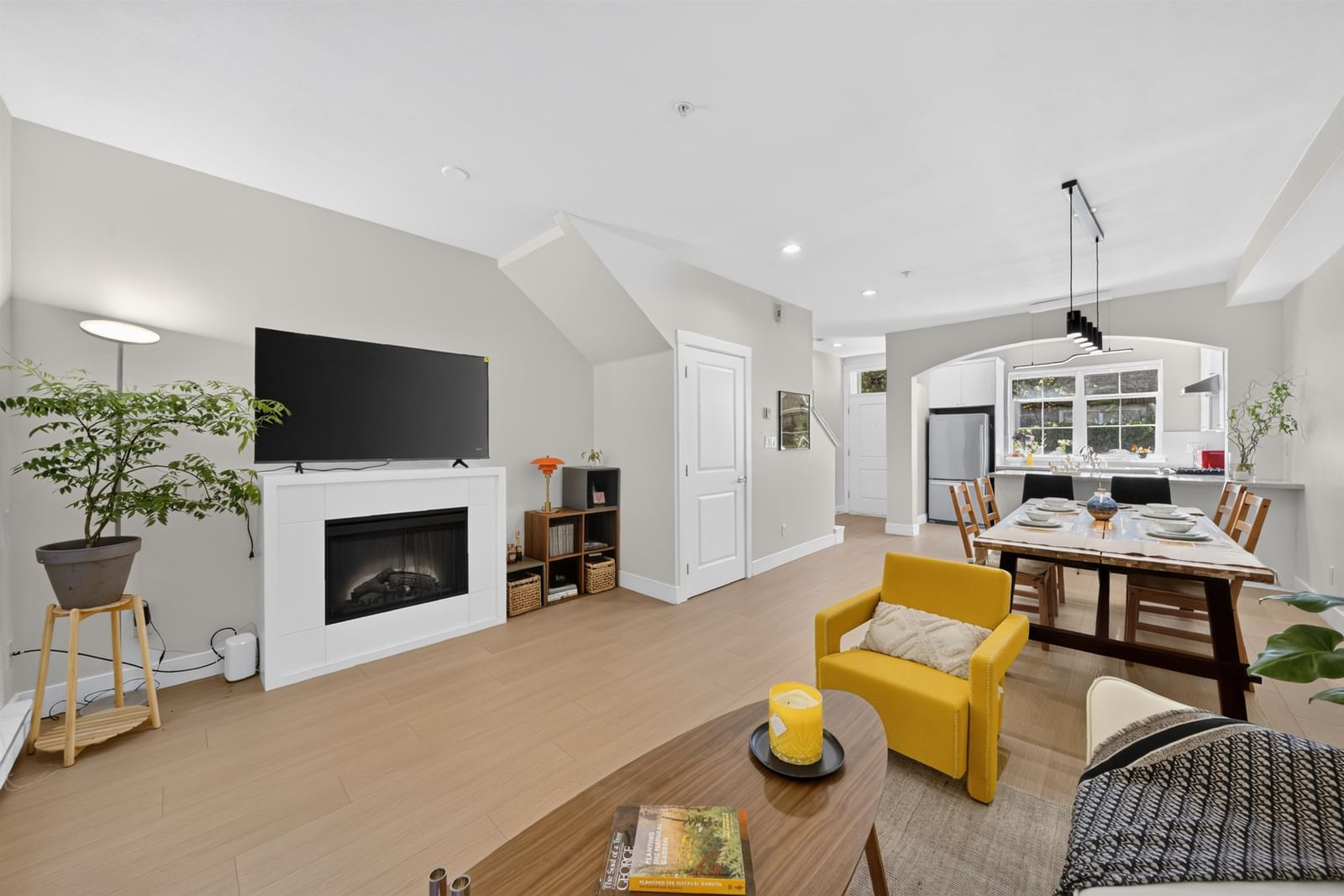 Listing Image 20