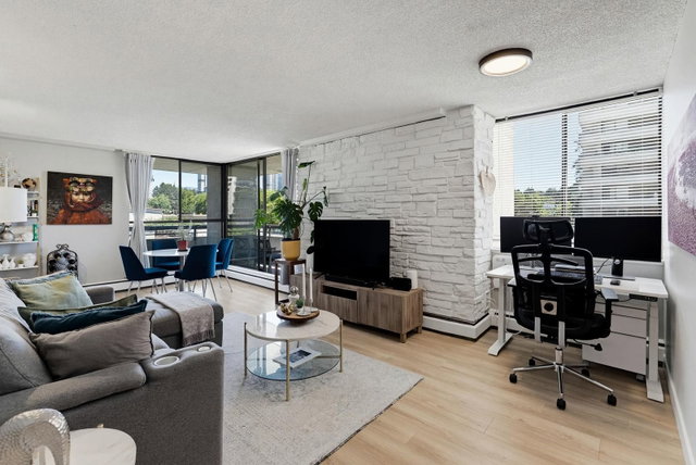 302 - 3737 Bartlett Court