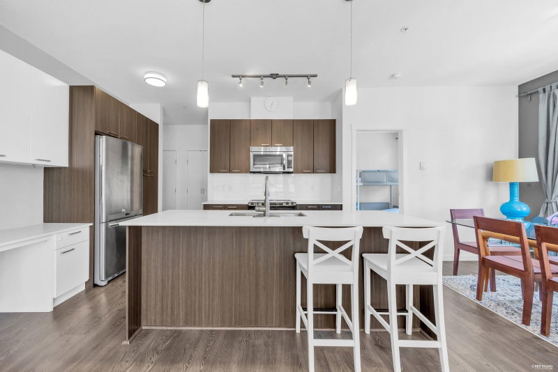 312 - 617 Smith Avenue