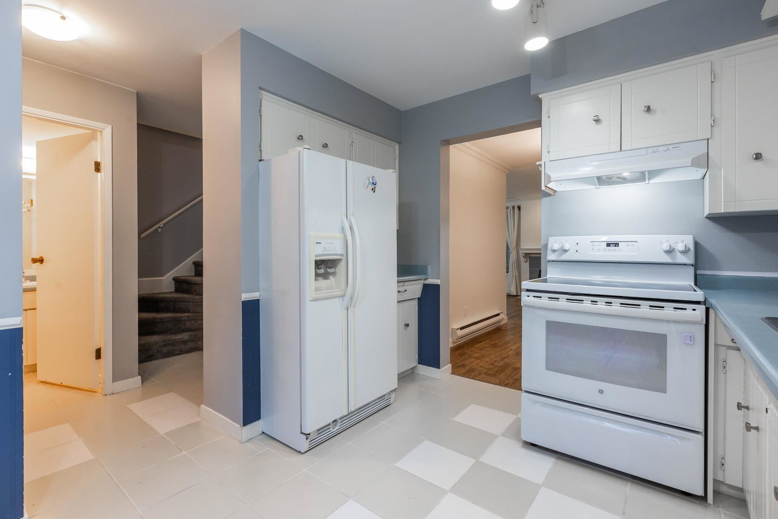 Listing Image 9