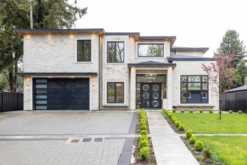 1421 Barberry Drive