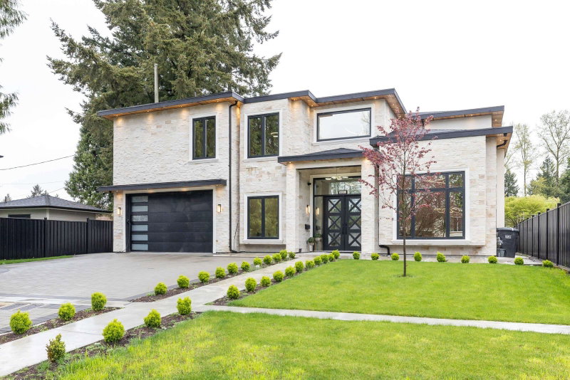 1421 Barberry Drive