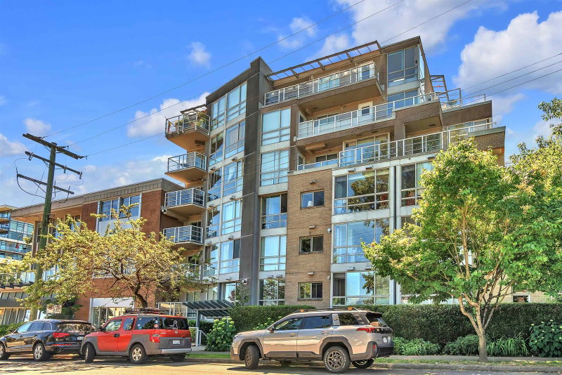 403 - 1818 6th Avenue W