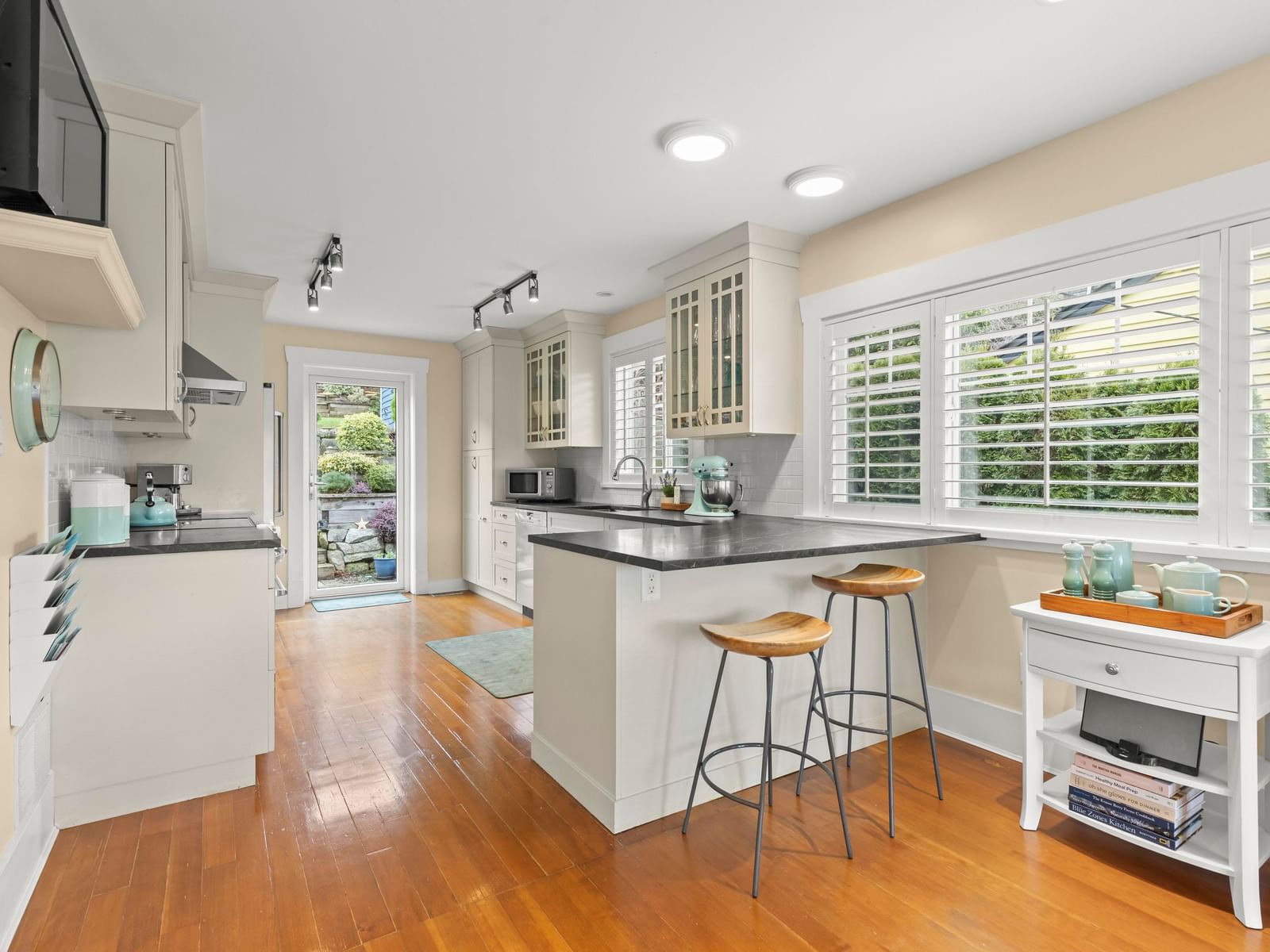 Listing Image 15