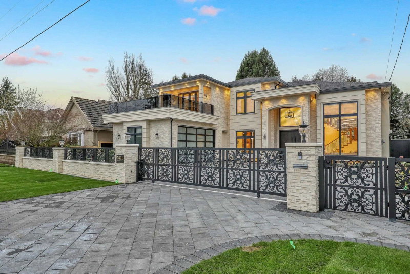5891 Riverdale Drive
