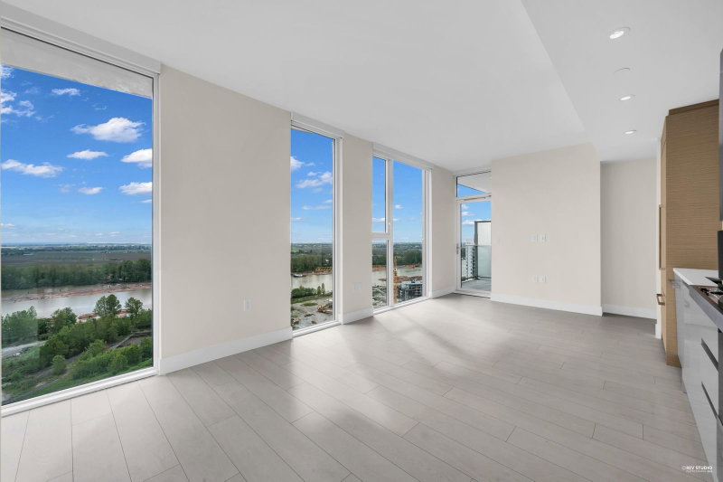 2406 - 3538 Sawmill Crescent