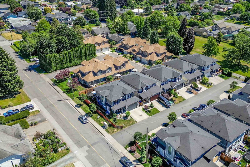 10 - 46128 Riverside Drive